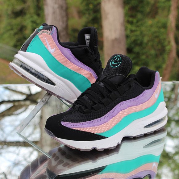 Nike Air Max 95 GS Have A Nike Day Size 7Y - Picture 2 of 12